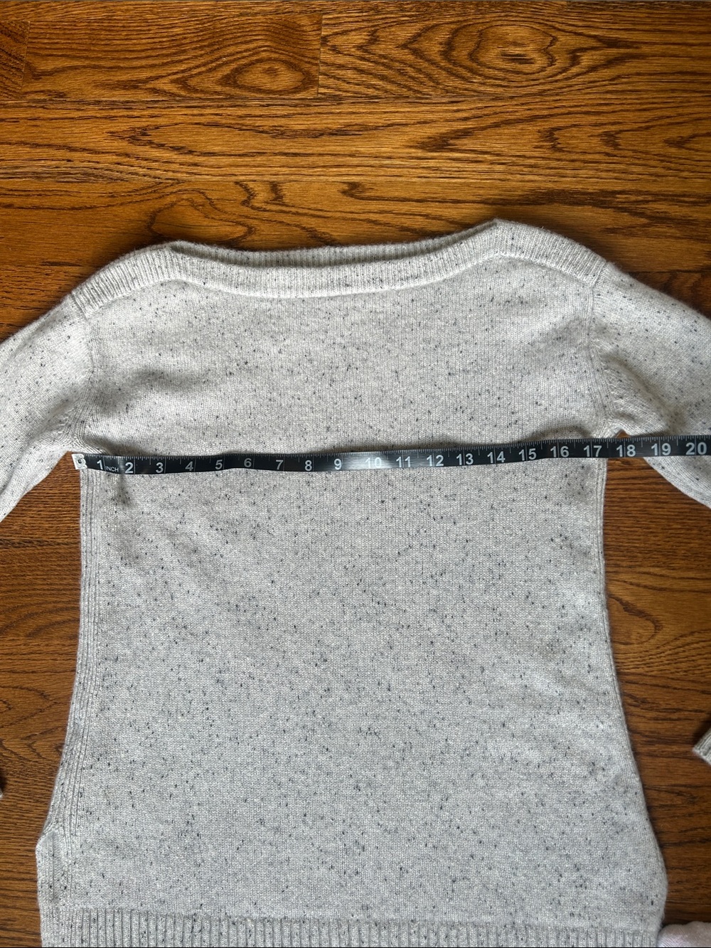 Ann Taylor 100% Cashmere Crew Sweater Gray Size  XS - Picture 7 of 9